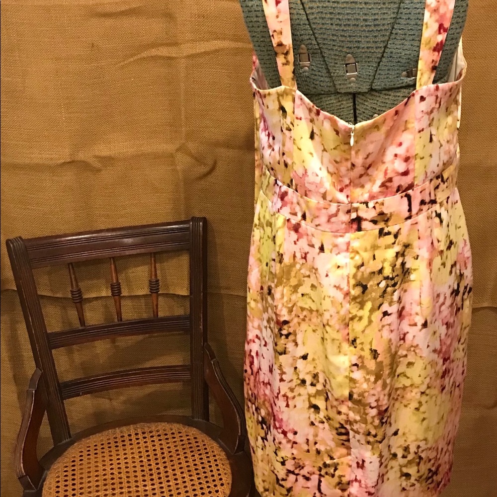 Loft Spring Dress - Picture 5 of 6
